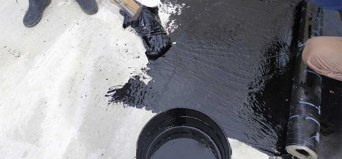 Bitumen liquid membrane